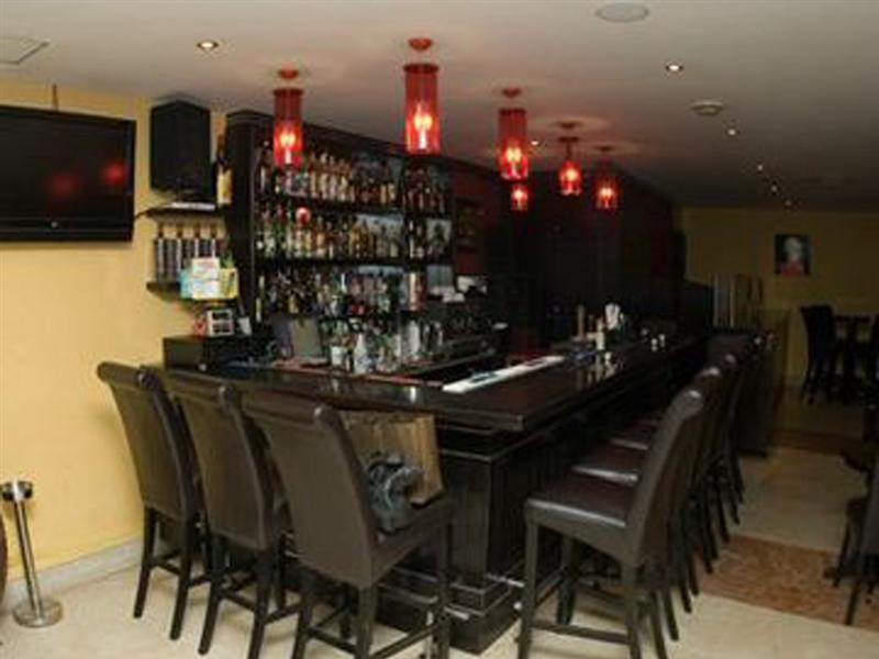 Mozart Hotel Бейрут Экстерьер фото