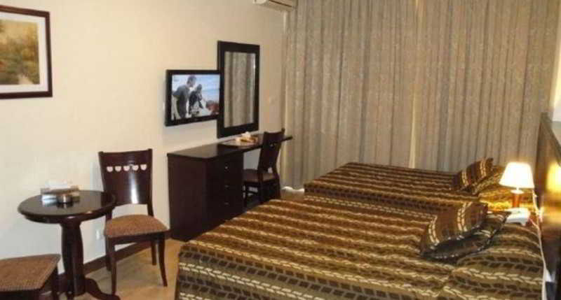 Mozart Hotel Бейрут Экстерьер фото