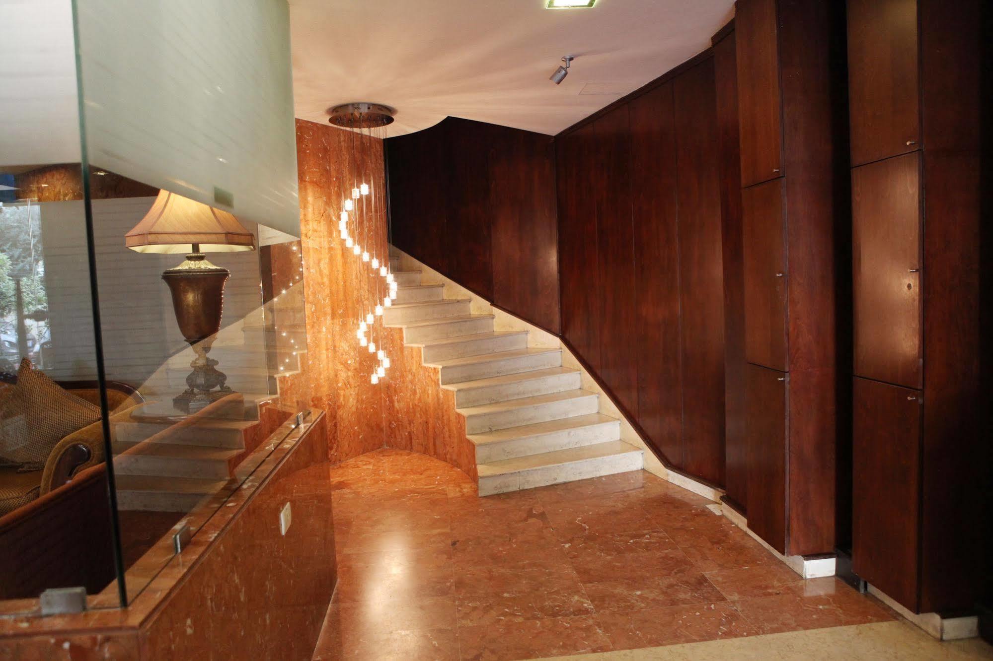 Mozart Hotel Бейрут Экстерьер фото