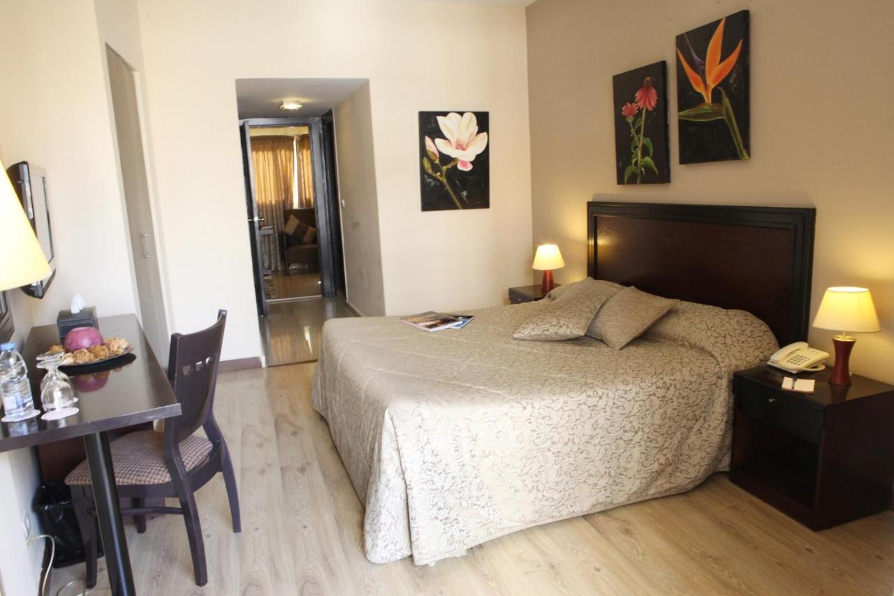 Mozart Hotel Бейрут Экстерьер фото